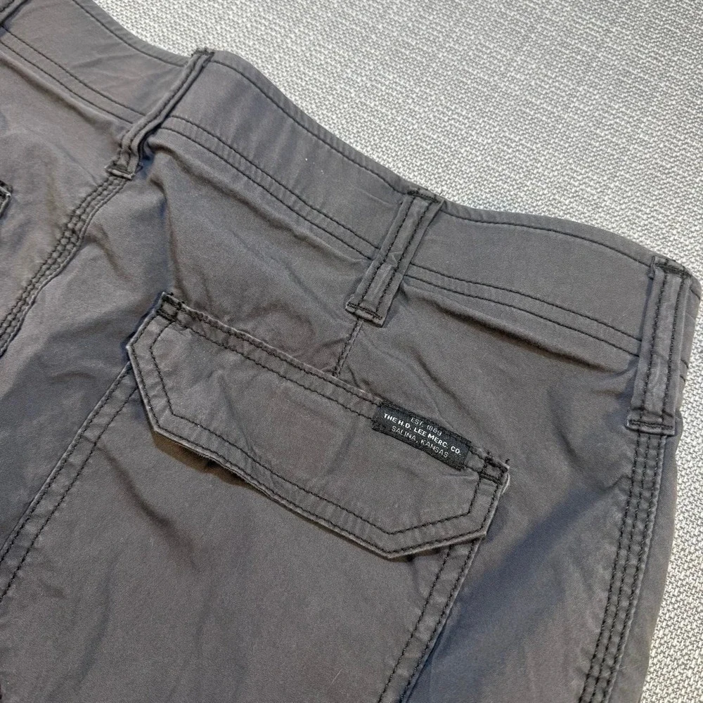 Lee Extreme Motion Gray Cargo Shorts men's size 34
